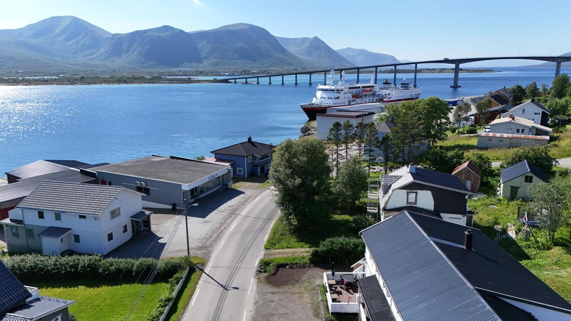 Risoyhamn Kafe Hotel Buitenkant foto